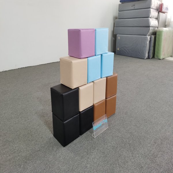 soft-play-slide-white-toddler-climbing-set-playroom-equipment-supplier soft-play-glijbaan-wit-peuter-klimset-speelkameruitrusting-leverancier