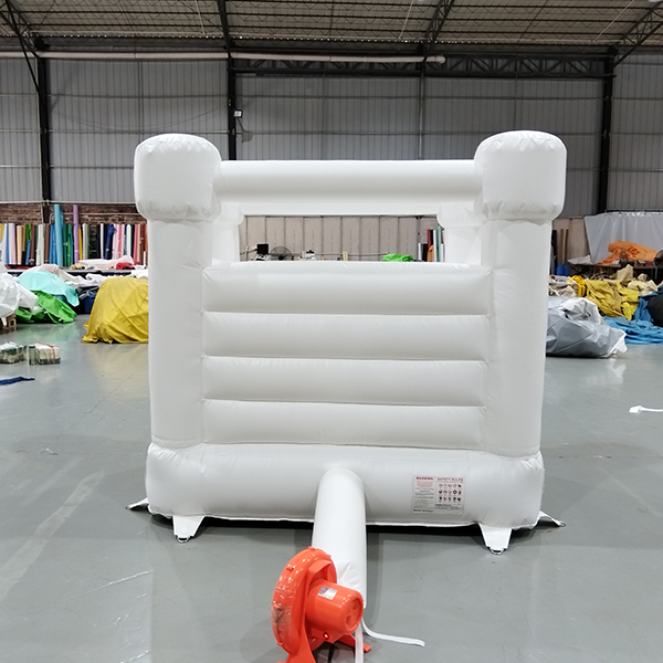 White Mini Bounce House for Toddlers Small Indoor Setup Biały mini domek do odbijania dla małych dzieci, mały zestaw do użytku w pomieszczeniach zamkniętych