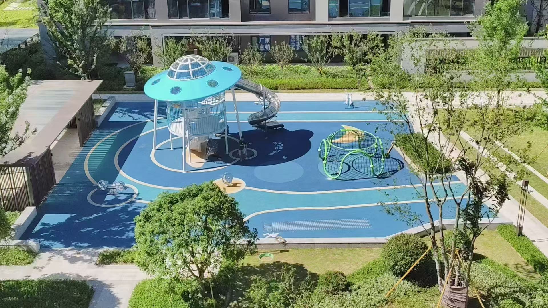 Custom fiberglass dome slide set for outdoor use Space-themed UFO playground in real estate community