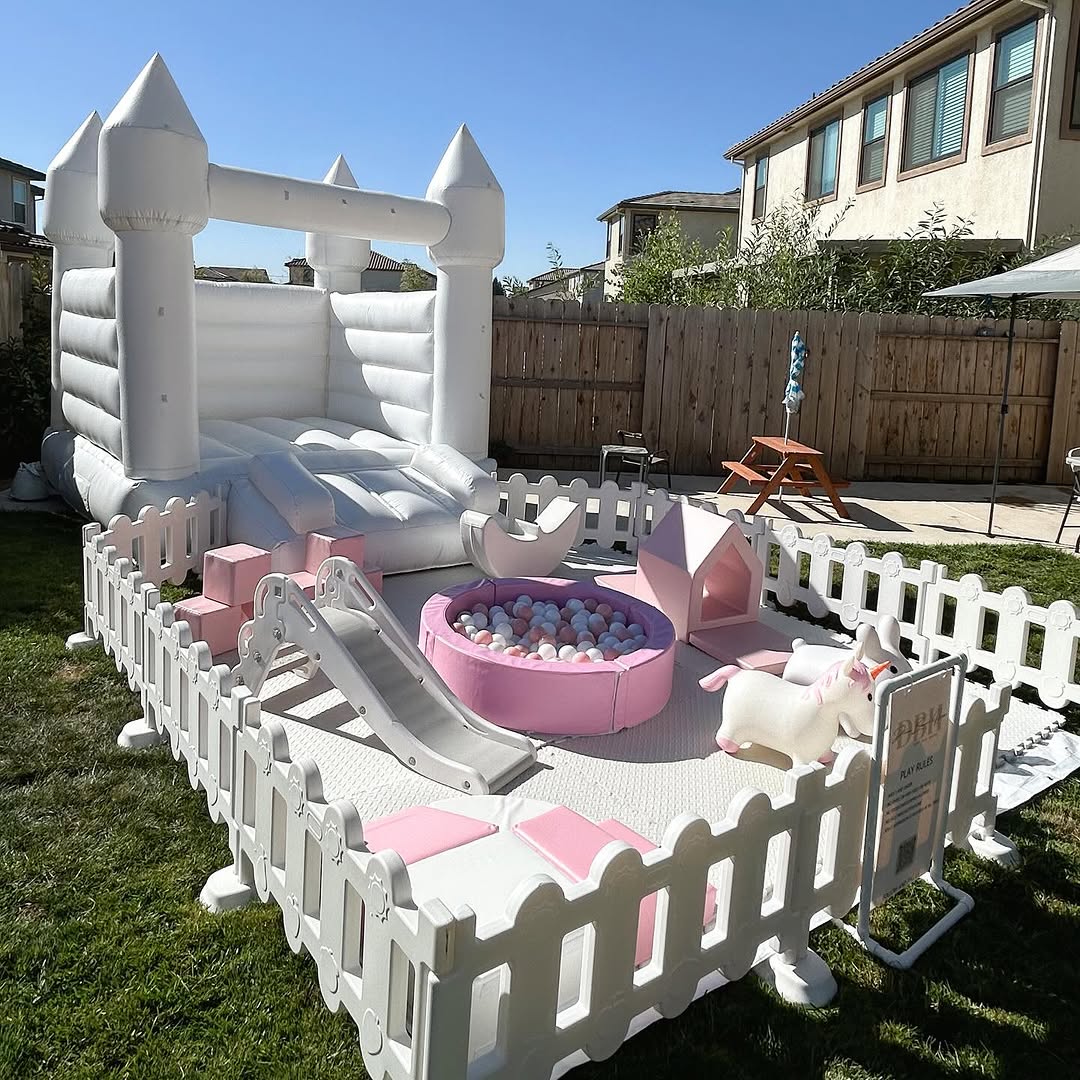 Commercial White and pink Children Fun Play Soft Area Toddler Playground Soft Play Equipment Indoor Playground Soft Play Set For Kids