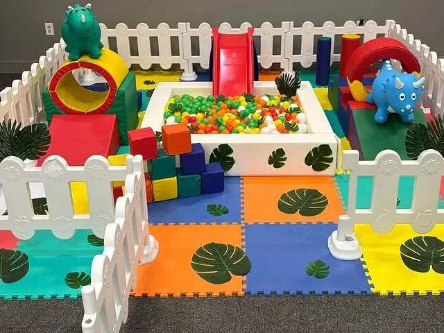 Small Soft Play sur le thème des dinosaures _640_480