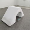 Tunnel de triangle d'escalade en mousse douce avec des poignées de nuage pour les tout-petits et les aires de jeux intérieures idéales pour l'équipement de développement moteur brut préscolaire