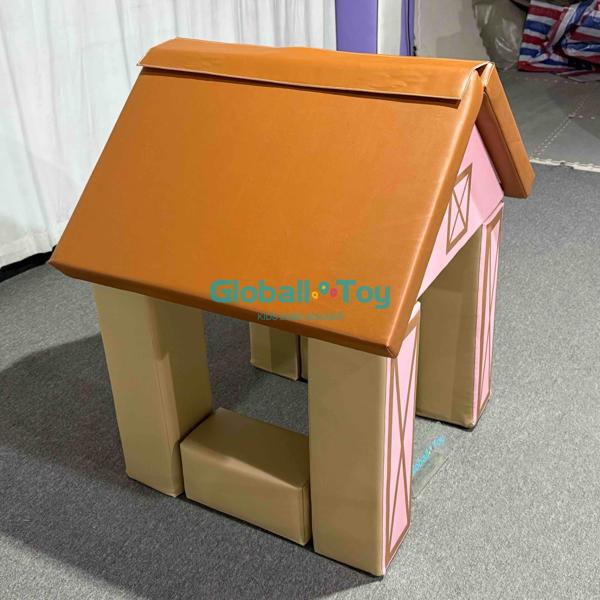 Side View Soft Play Kids House for Kids Play Area