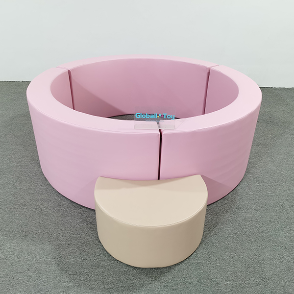 Anneau de fosse à balle rond pastel avec pas d'entrée douce