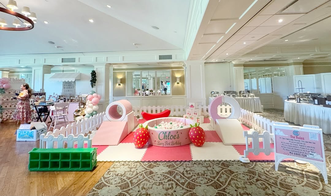 Pesta stroberi untuk gadis kecil termanis! (2)