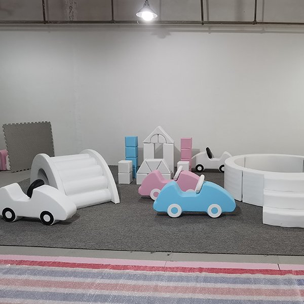 white-soft-play-slide-and-ball-pit-set