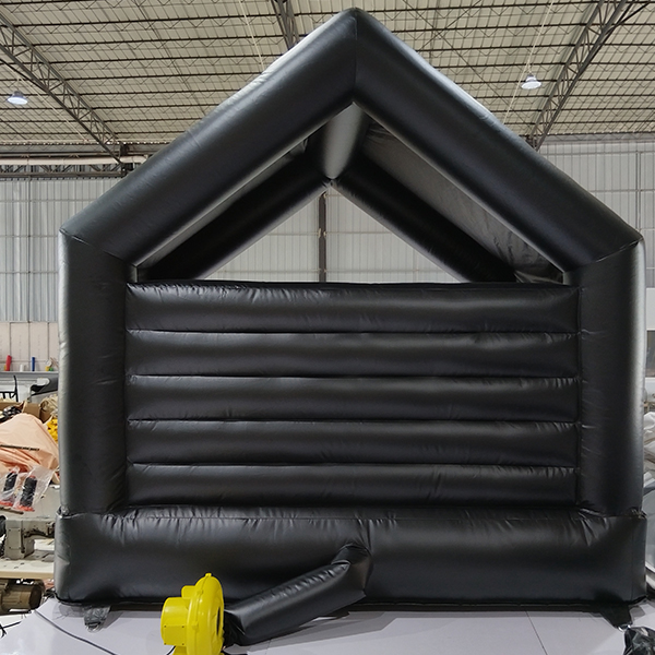 Black-infiattabile-bouncy-House-Commercial-Suplier