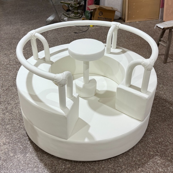 Indoor soft play spinner ride for children safety