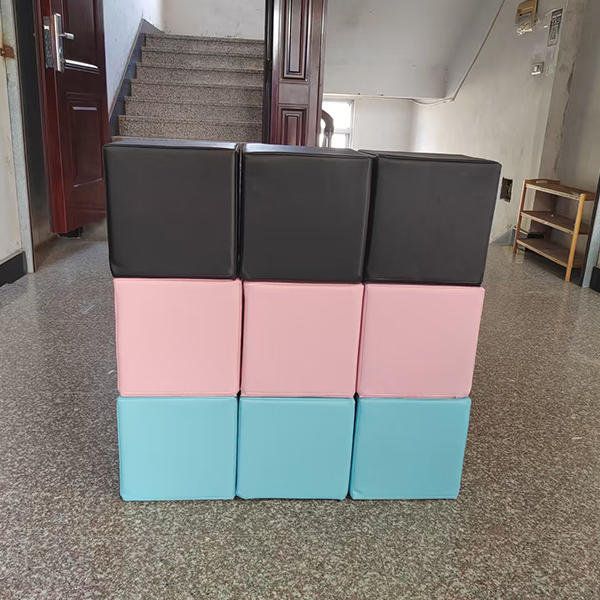 Indoor soft play pink square ball pit for daycare or home use