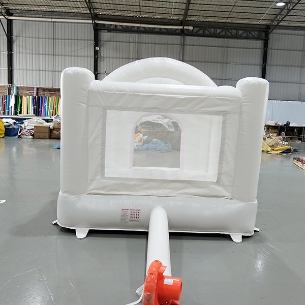 PVC Kids Rainbow Jumping House with Netting Sides