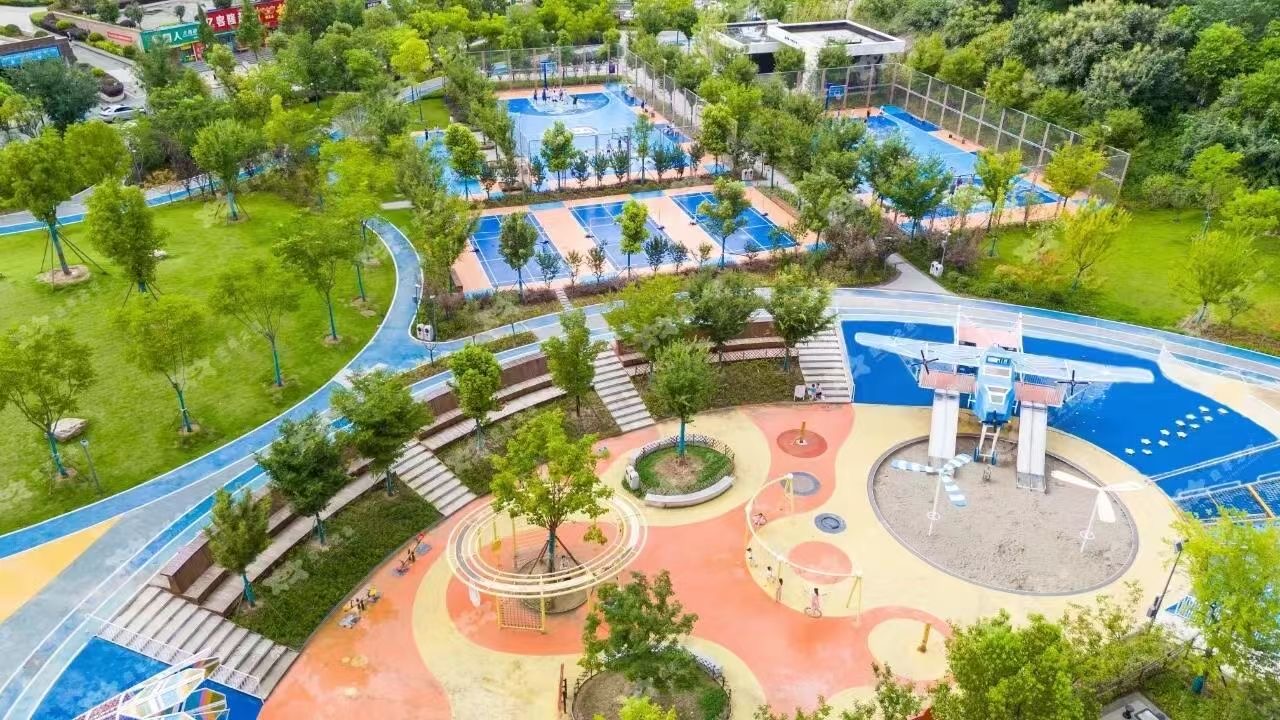 Peyzaj Mimarları için Özelleştirilmiş Bir Şehir Parkı'na Kurulu Çiçek Tüneli Slayt