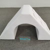 Tunnel de triangle d'escalade en mousse douce avec des poignées de nuage pour les tout-petits et les aires de jeux intérieures idéales pour l'équipement de développement moteur brut préscolaire