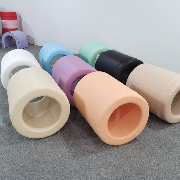Tubes de nage de mousse doux coloré pour le jeu de fête pour bébé