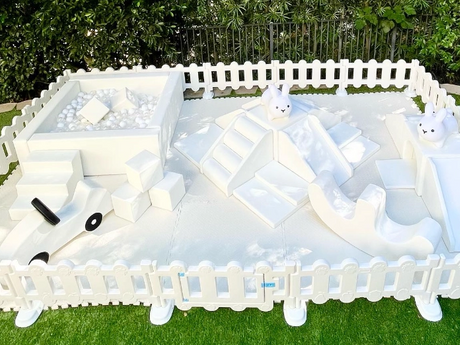 pastel rainbow inflatable castle playground (2)_696_522.PNG