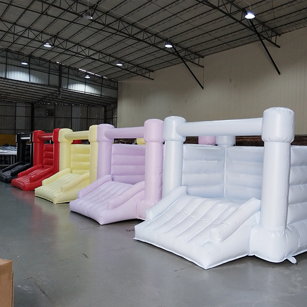 white-inflatable-bounce-house-for-kids