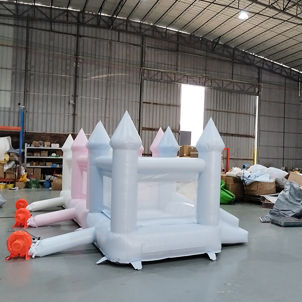 Couleur pastel Soft Play Bounce Castle pour une baby shower et une location de fête