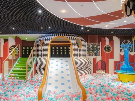 Indoor Playground with Ball Pit and Slide Commercial Kids Play Area Equipment_818_613.jpg
