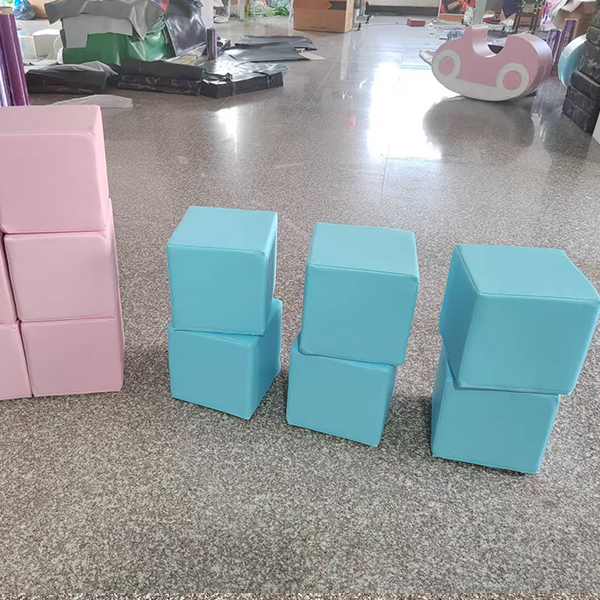 Azuleante de juego suave azul y rosa para niños pequeños