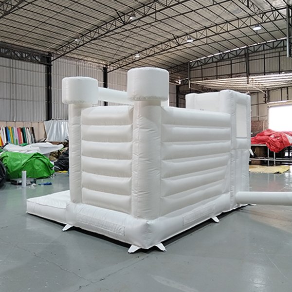 Soft play inflatable white castle jumper with blower pipe