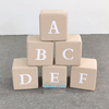 Blocs ABC doux beige pour l'apprentissage des enfants
