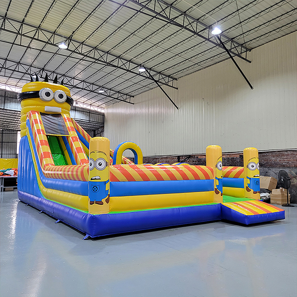 casa-inflable-de-dibujos-animados-gigante-en-venta