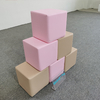 bloques-de-cubos-de-juego-suaves-rosa-pastel-y-beige