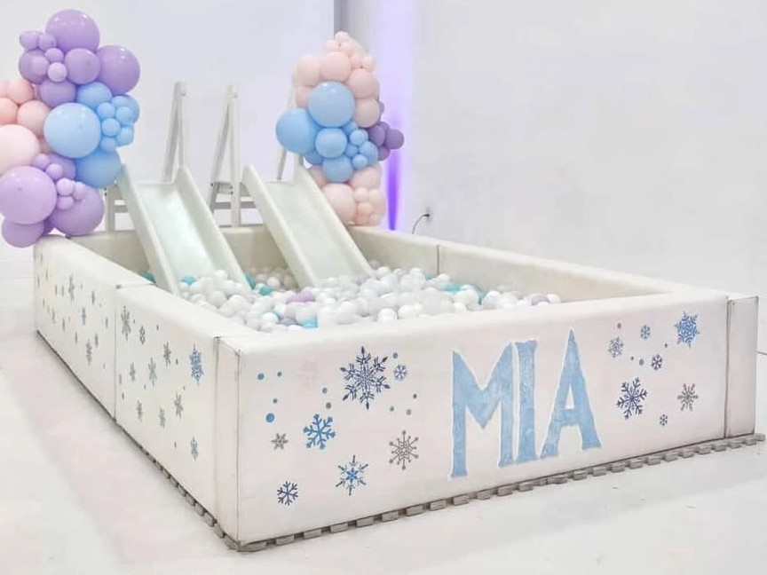Custom Themed Soft Play Ball Pits with Double Slides And Bounce Castles for Toddler Events