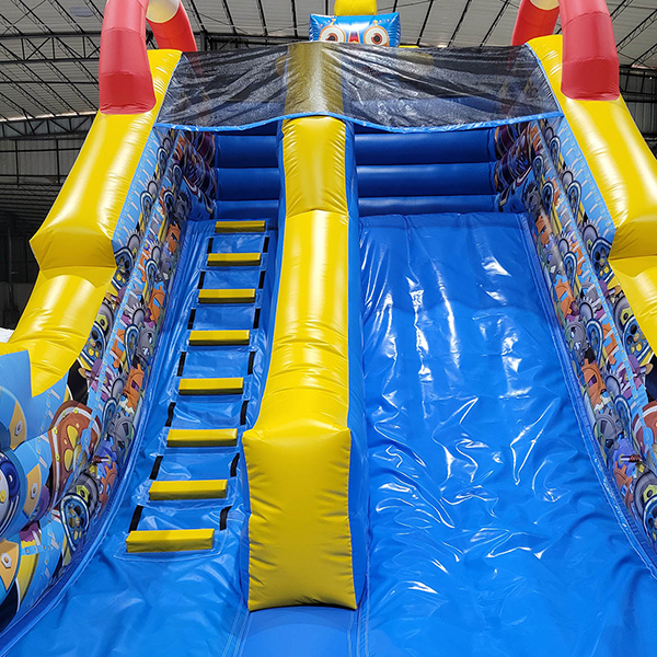 kids-climbing-and-sliding-inflatable-play-structure