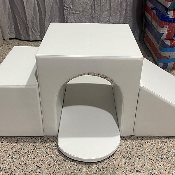Transparent foam playpen enclosure for toddlers