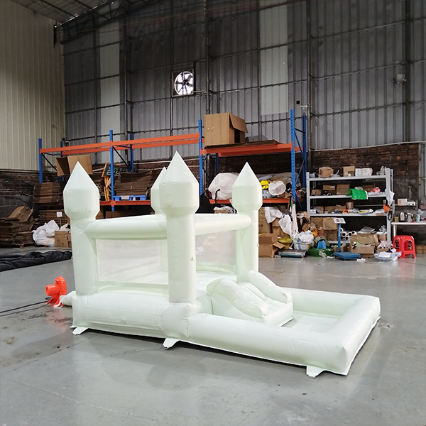 white-inflatable-bounce-house-for-sale