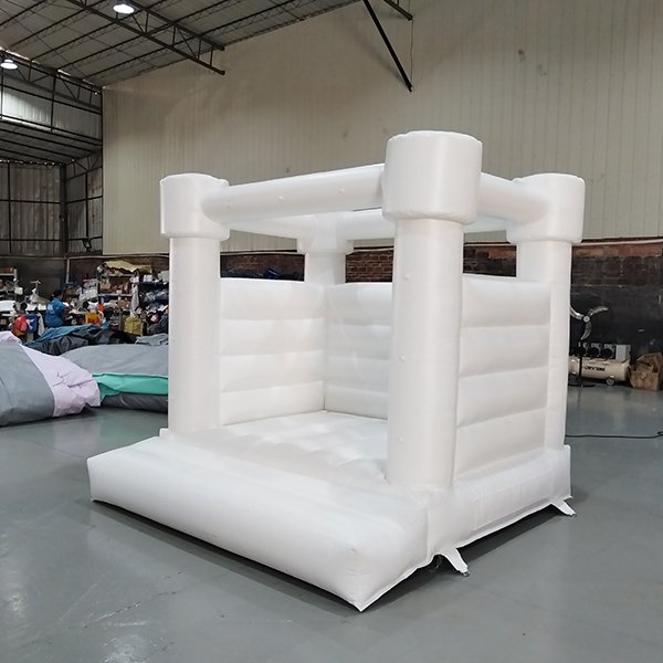 Château de mariage gonflable compact pour une utilisation de l'arrière-cour