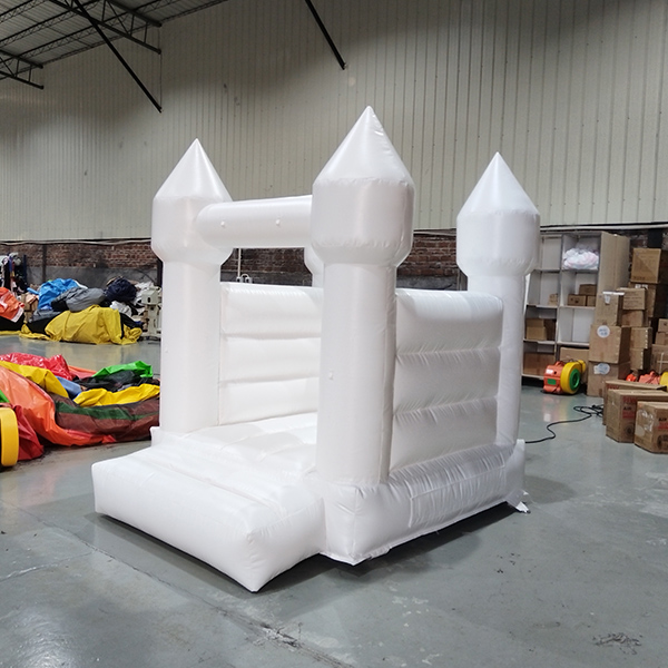 Mini White Bounce House Château gonflable pour enfants Location de fête de mariage