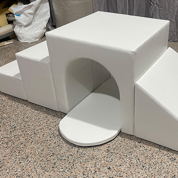 Crame de stand à boule de mousse modulaire pour l'aire de jeux intérieure