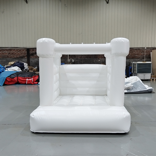Inflatable white baby jumping bouncer for home use