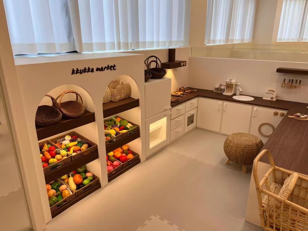 Brinquedos de passeio suave e zona de perfuração dentro da área de recreação suave
