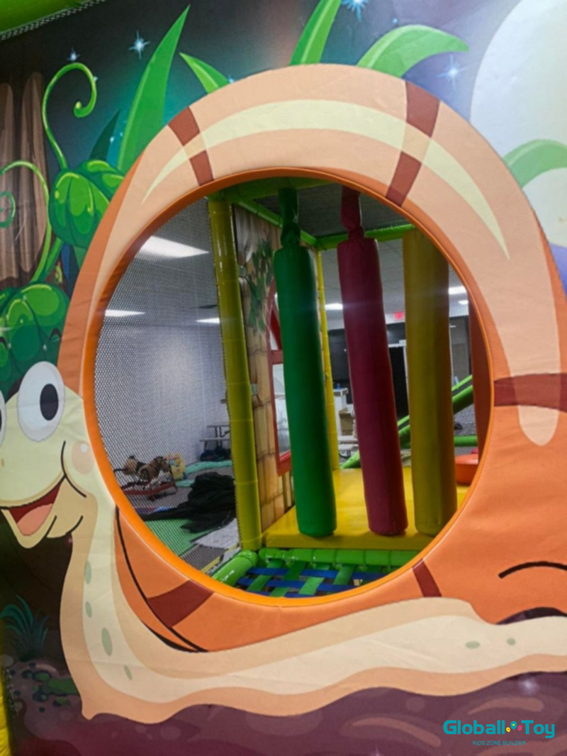 indoor-playground-tunnel-experience-kids-obstacle-course