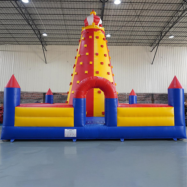 estructura-de-juego-torre-de-escalada-inflable-al-aire-libre