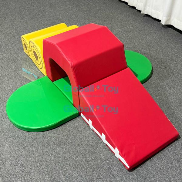 Tunnel de jeu en mousse colorée pour aire de jeux pour enfants