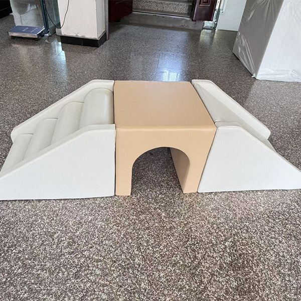 grimpeur du tunnel intérieur pour enfants avec des marches rembourrées pour la vrac de gym