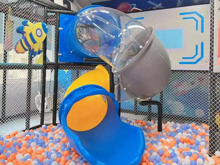 Playground-S-Slide-Malaysia-GloballToy_1040_780.jpg sur le thème de l'espace.