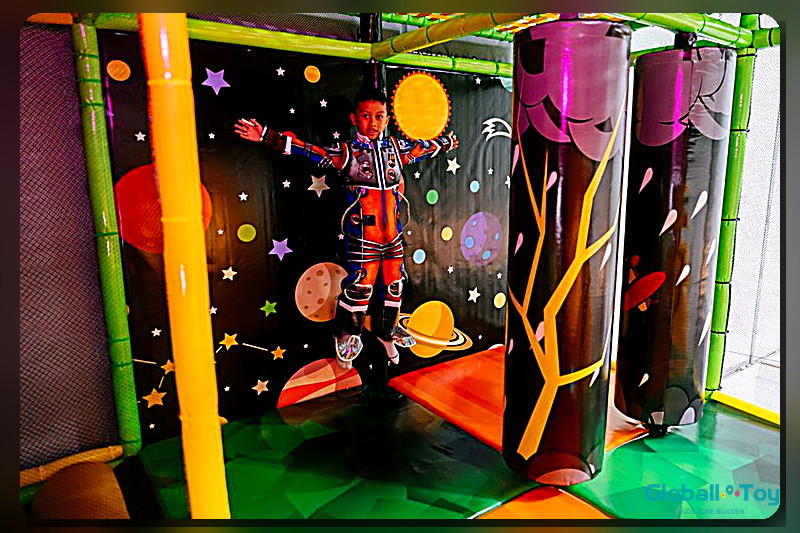 space-theme-play-panels-soft-play-activities
