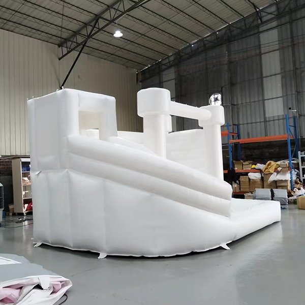 Customized White Bouncer Castle Slide for Commercial Use
