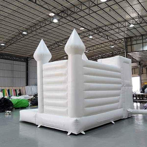 Playage doux château de rebond blanc gonflable avec glissement pour l'entrepôt de location