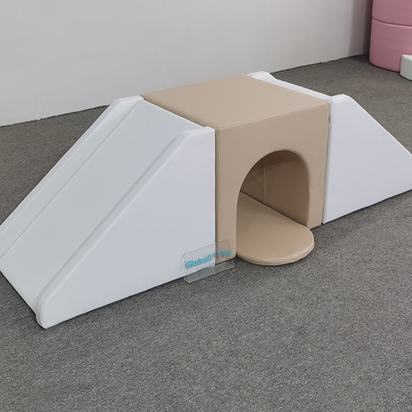 Glissade de tunnel à jeu doux pour les tout-petits