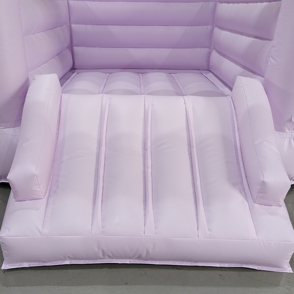 acara-rumah-tiup-ungu-pastel-untuk-anak-anak