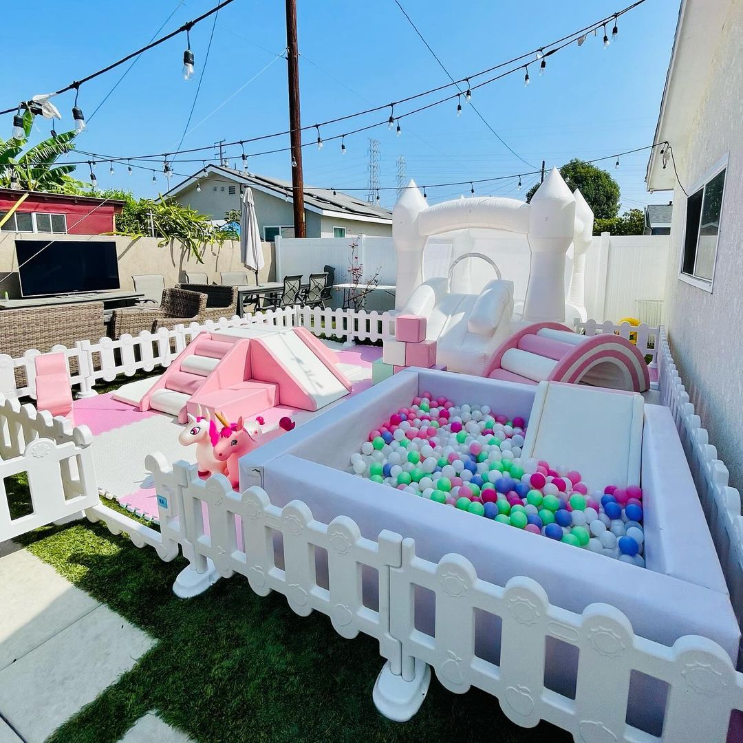 Hot sale soft play equipment white and pink soft play set Customized outdoor playground ball pit with slide for kids party rental