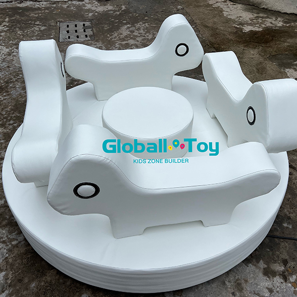 Puppy style rotating indoor soft play equipment for toddlers