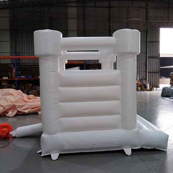 Élégant petit Bounce White Bounce House pour le fournisseur de lieu de jeu doux