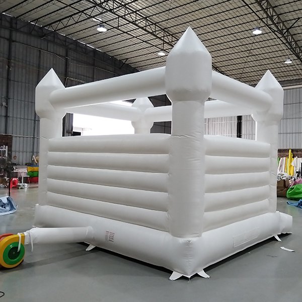 White Bounce House Inflatable Castle for Outdoor Kids Events