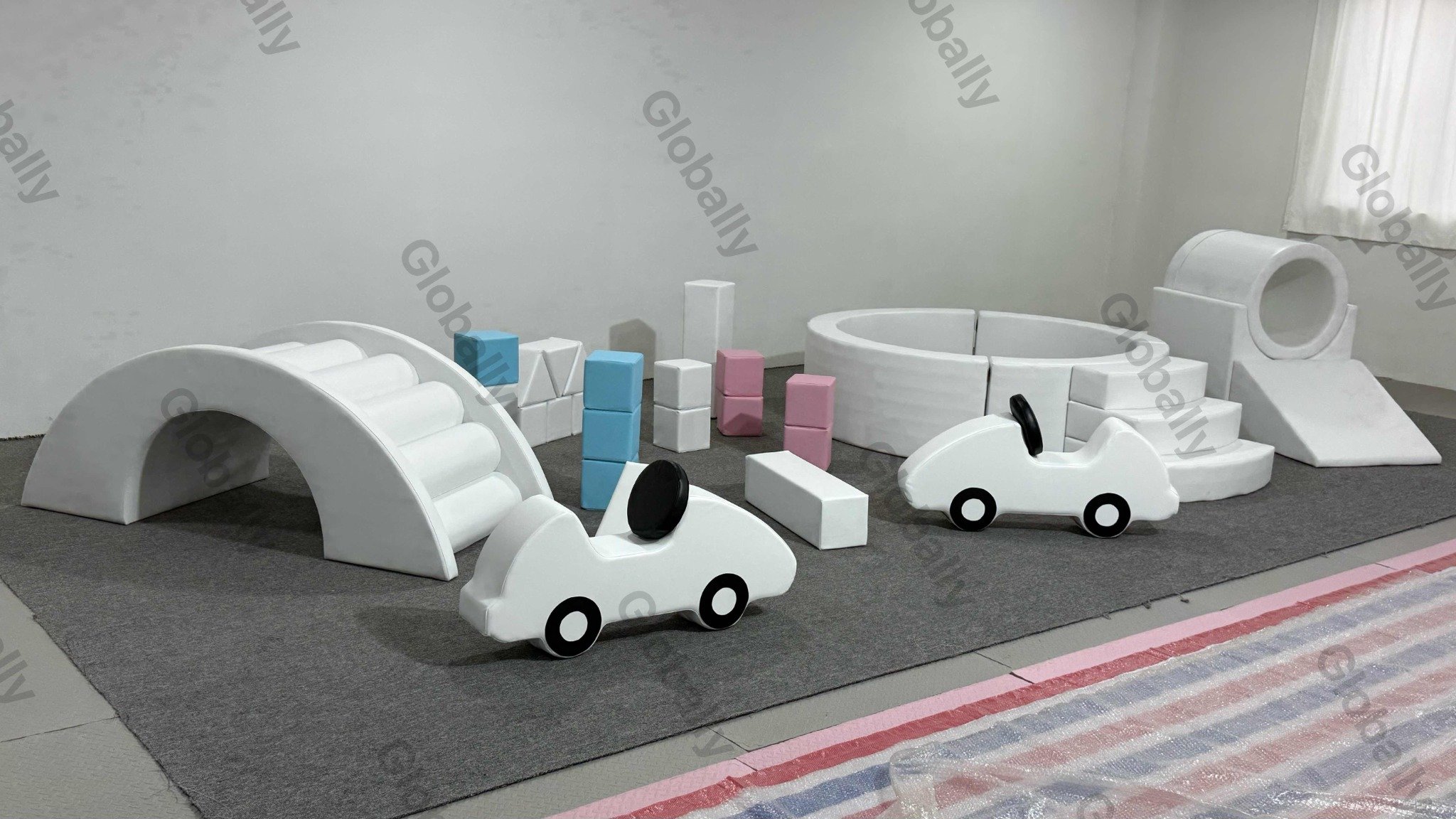 White Soft Play Set Climber Tunnel Ball Pit for Kids